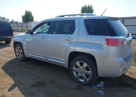 2013 GMC Terrain Denali z USA, uszkodzony, nr VIN 2GKFLZE31D6335701